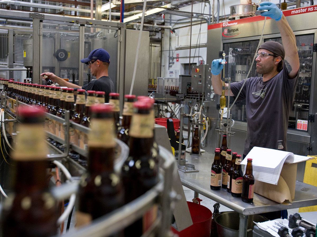 dogfish-brewery.jpg